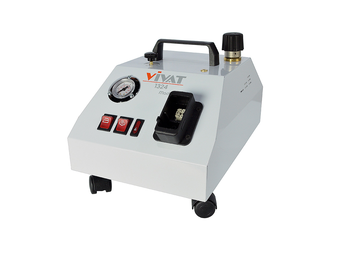 Парогенератор 2,4 LT белый с насадками VIVAT1324