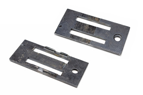 Пластина игольная 153896-001  5/8* (16.0 мм), YF